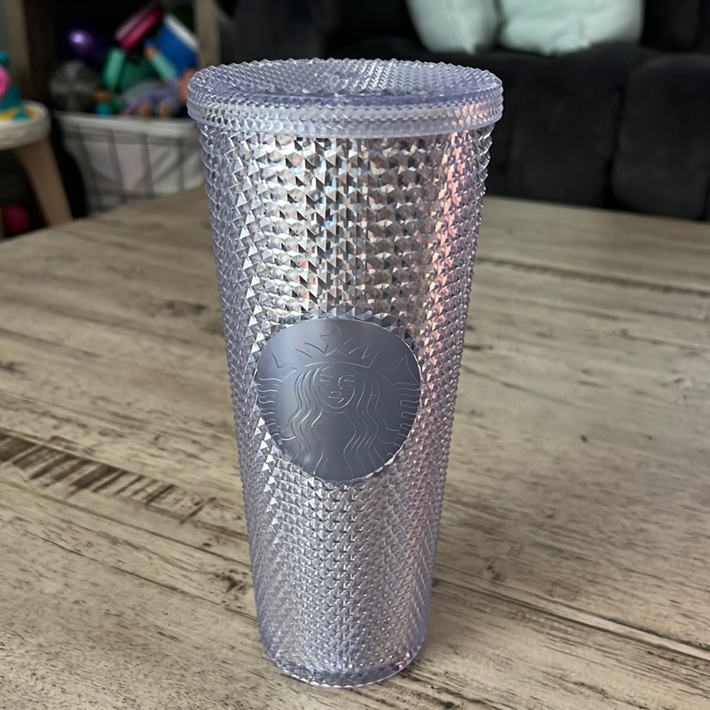 Starbucks clear studded 24oz cup. No straw